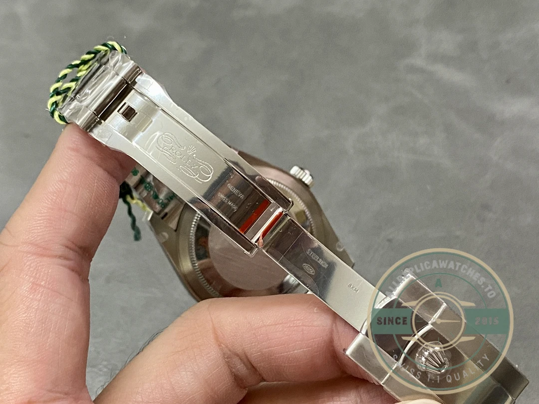 Superclone Rolex Sky-Dweller 326238 42mm Mint Dial Oyster - Premium Super Clone Watch