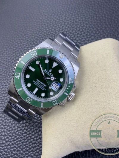 Superclone Rolex Submariner Hulk 40mm Green Dial 116610LV - Swiss-Made Clone Watch