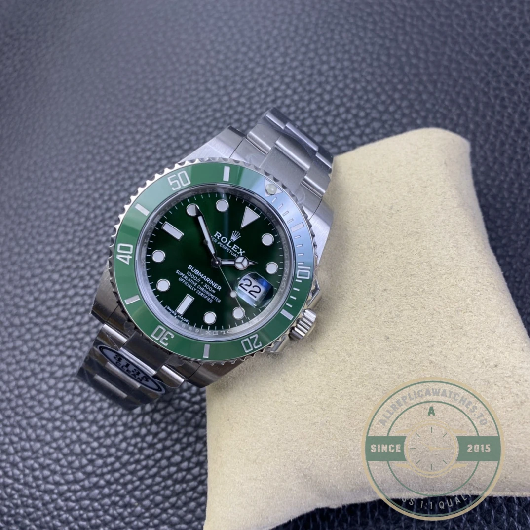 Superclone Rolex Submariner Hulk 40mm Green Dial 116610LV - Swiss-Made Clone Watch