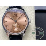 Hours, minutes and small seconds, with nothing further added to the 40mm dial