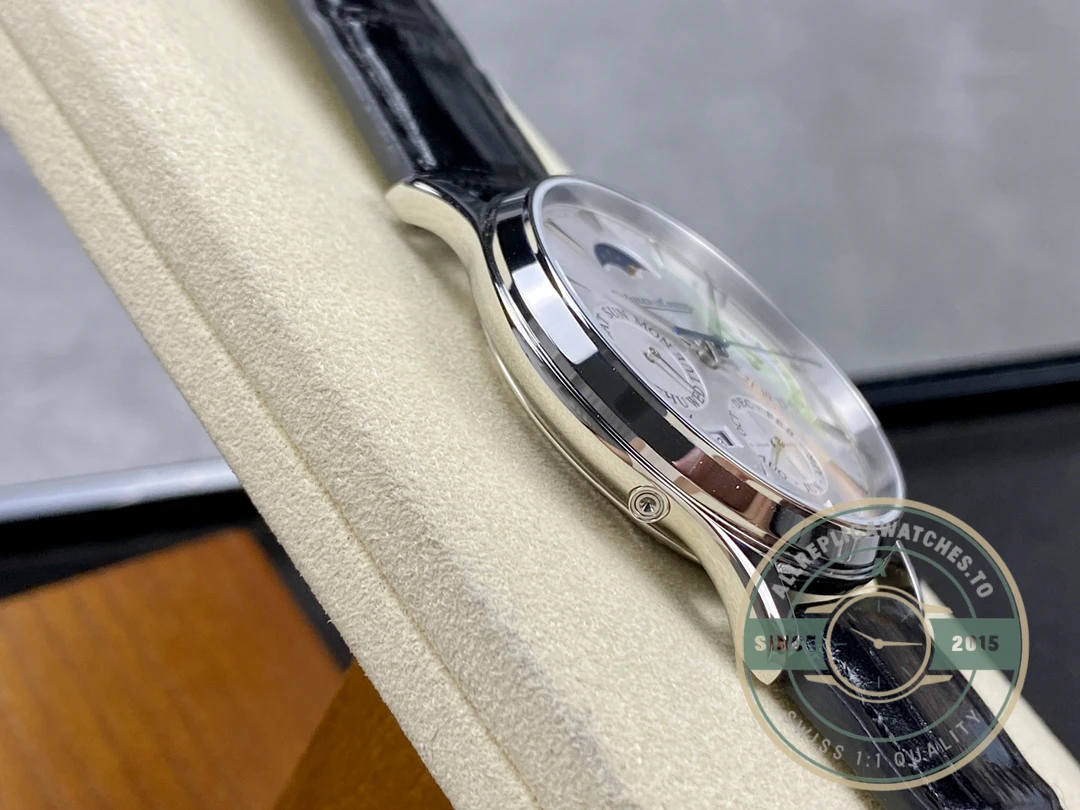 Swiss Clone Jaeger-LeCoultre Master Ultra Thin White Gold 1303520 - Best Quality Replica Watch