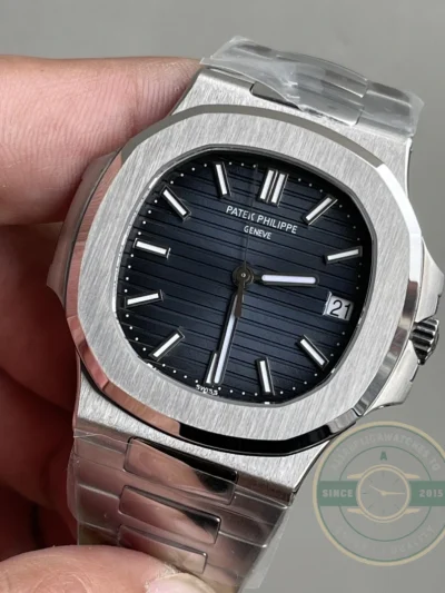 Replica Nautilus 5711-1A 40 mm Stainless Steel Black Dial