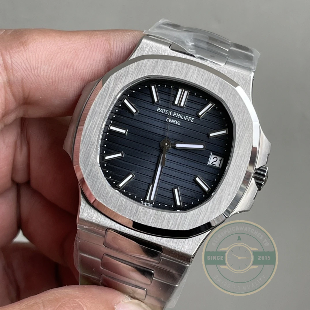 Replica Nautilus 5711-1A 40 mm Stainless Steel Black Dial