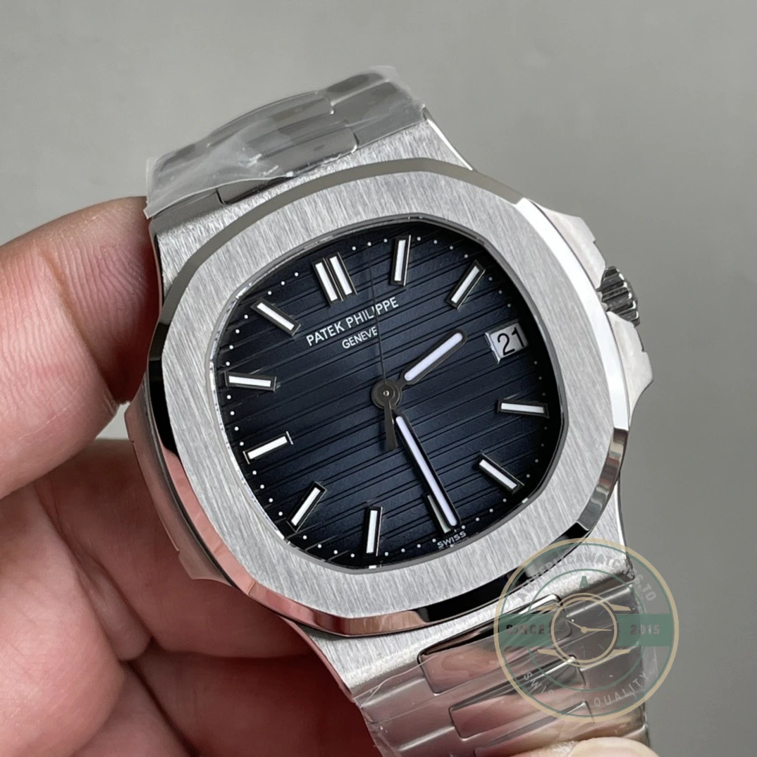 Replica Nautilus 5711-1A 40 mm Stainless Steel Black Dial