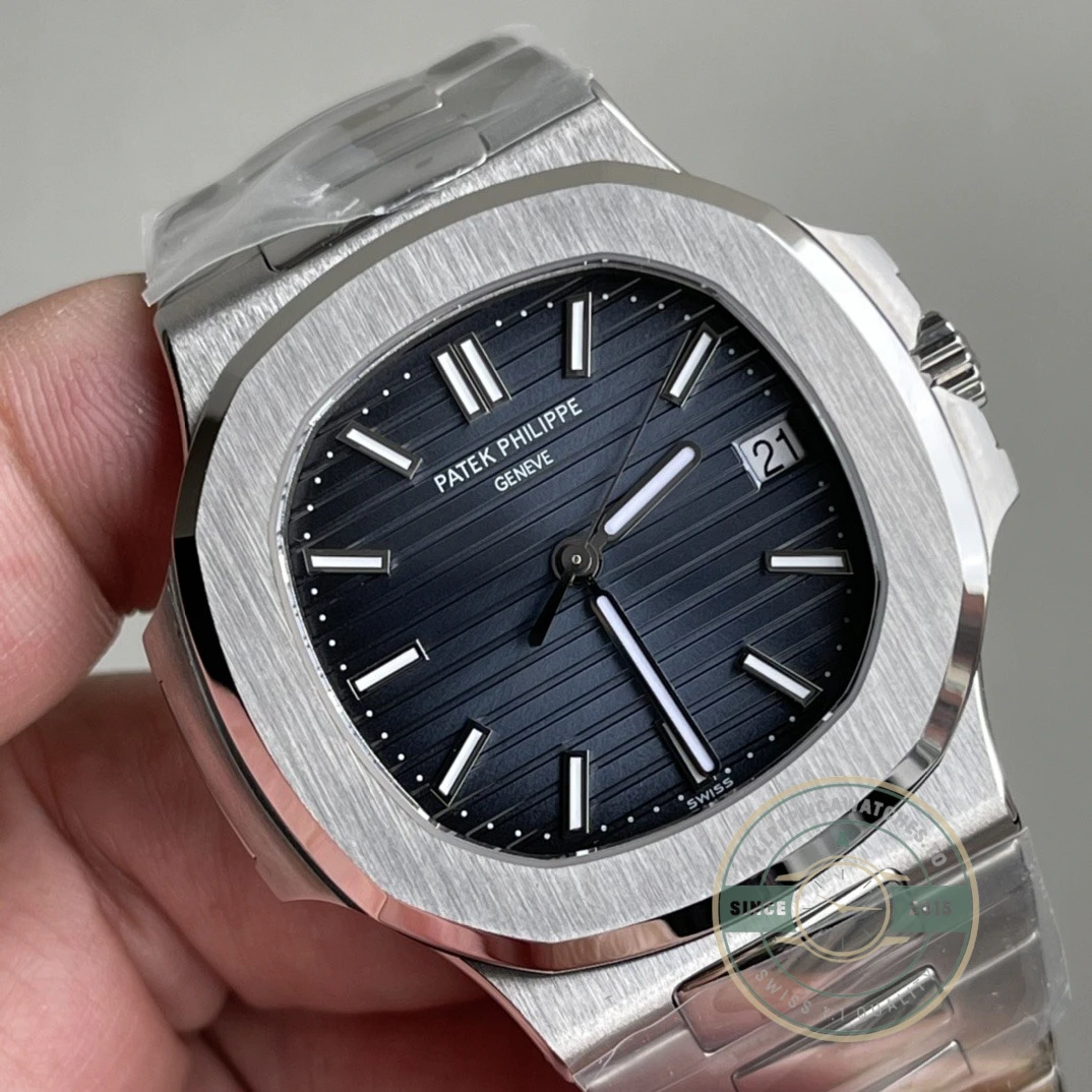 Replica Nautilus 5711-1A 40 mm Stainless Steel Black Dial