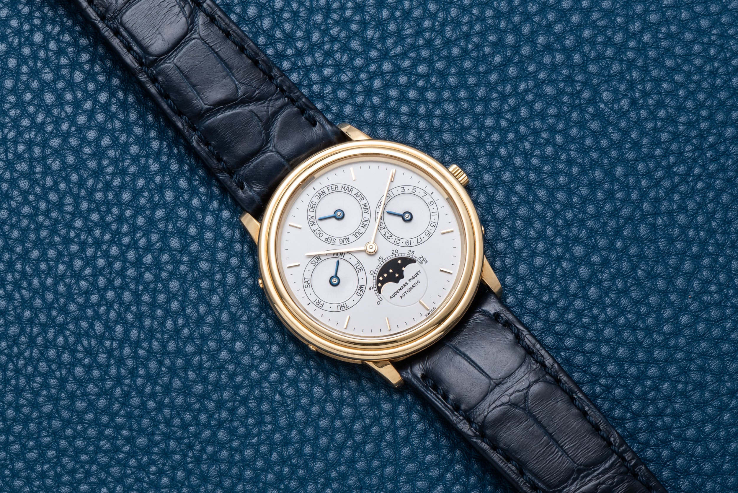 AP Royal Oak Perpetual Calendar moon phase subdial closeup