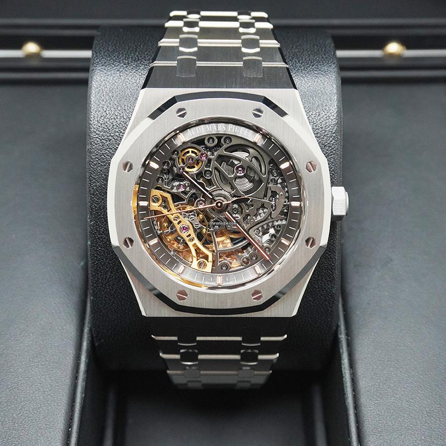 AP Royal Oak 15305 Openworked skeleton movement view