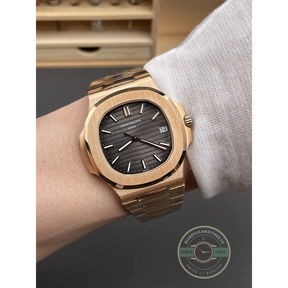Replica Nautilus 5711/1R-001 Patek Philippe 40 mm, Rose Gold, Black Dial