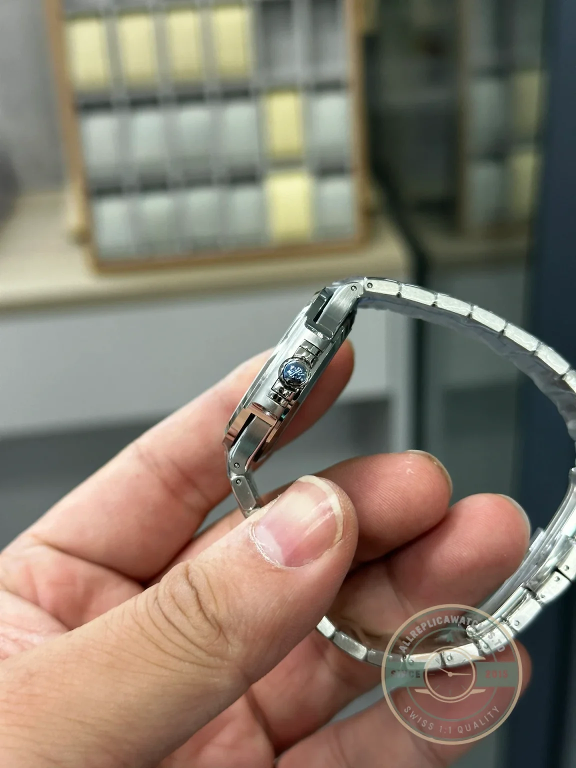 Nautilus 7118/1200A-010 Patek Philippe “Ladies Automatic”. 35.2 mm, Steel, White Dial
