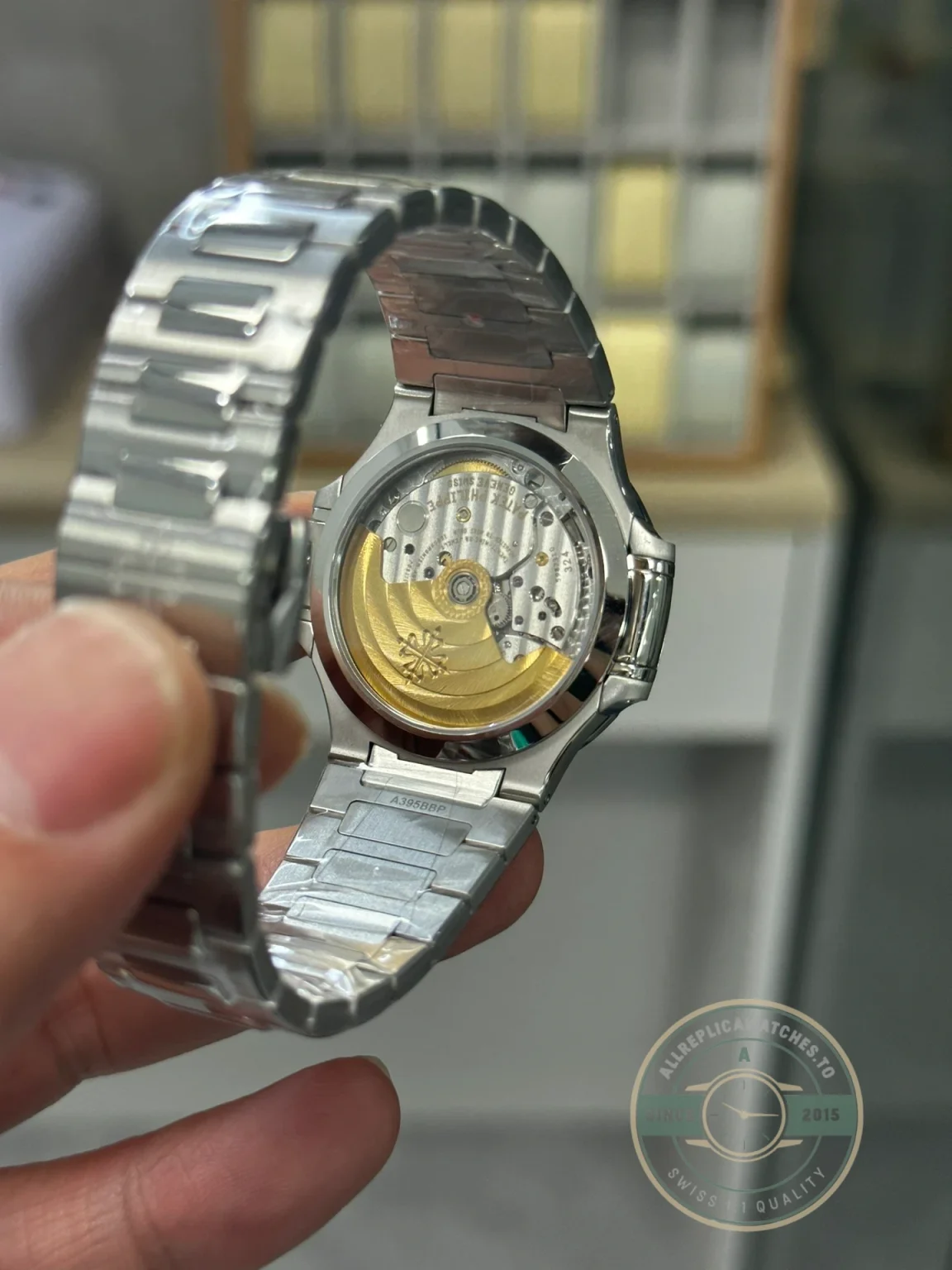 Nautilus 7118/1200A-010 Patek Philippe “Ladies Automatic”. 35.2 mm, Steel, White Dial