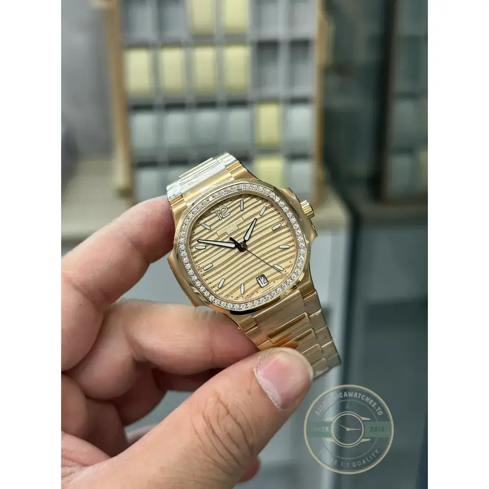 Replica Nautilus 7118/1200R-010 Patek Philippe “Ladies Automatic” 35.2 mm, Diamond brown