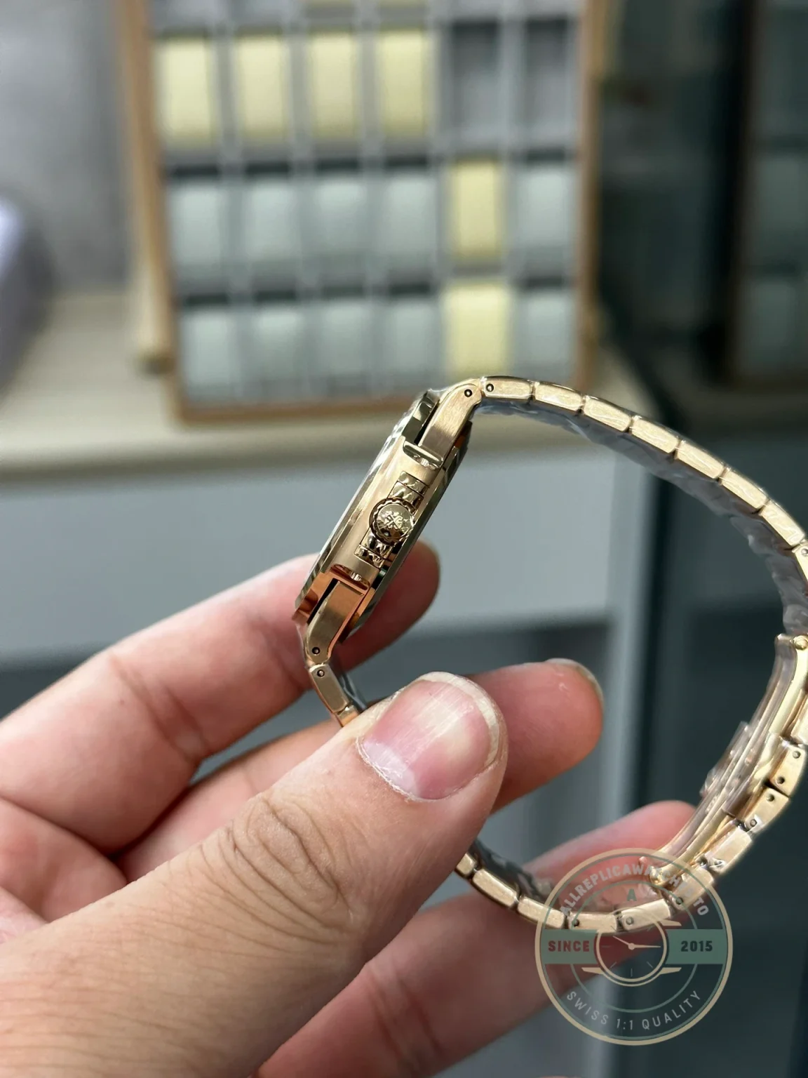 Replica Nautilus 7118/1200R-010 Patek Philippe “Ladies Automatic” 35.2 mm, Diamond brown