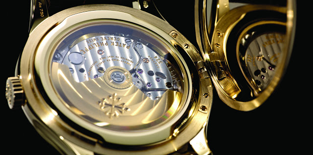 Patek Philippe Calatrava 5227 Officer case hinged caseback