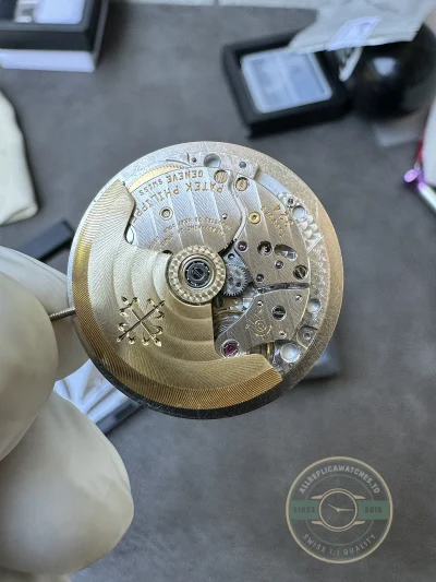 Replica Complications 5172G-001 Patek Philippe ANNUAL CALENDAR MOON PHASES 41 mm White gold