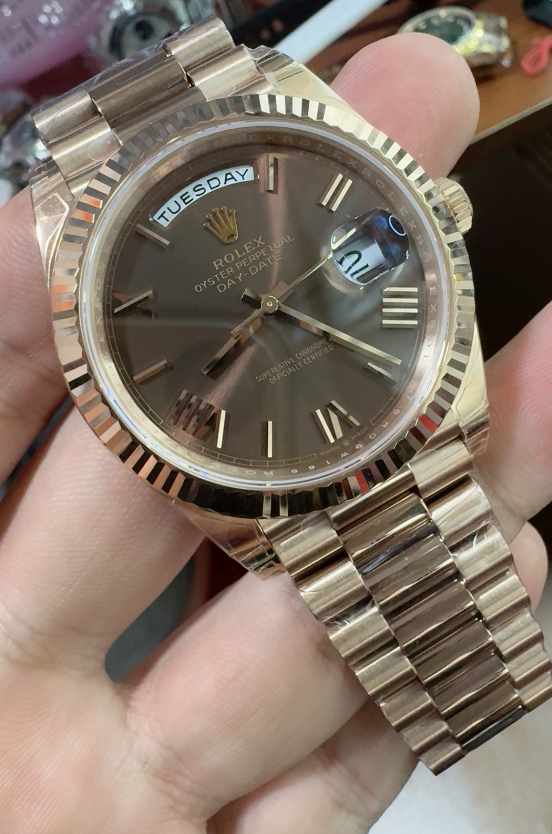 Rolex 228235-0002 Day-Date 40 Everose Chocolate Roman - Image 16
