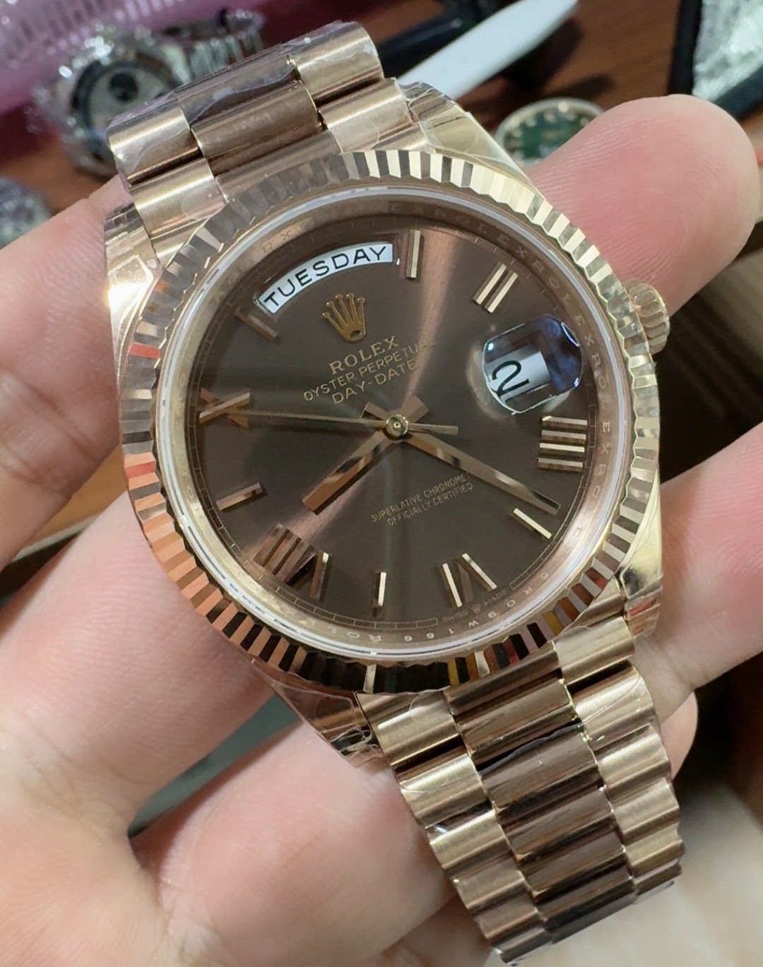 Rolex 228235-0002 Day-Date 40 Everose Chocolate Roman - Image 15