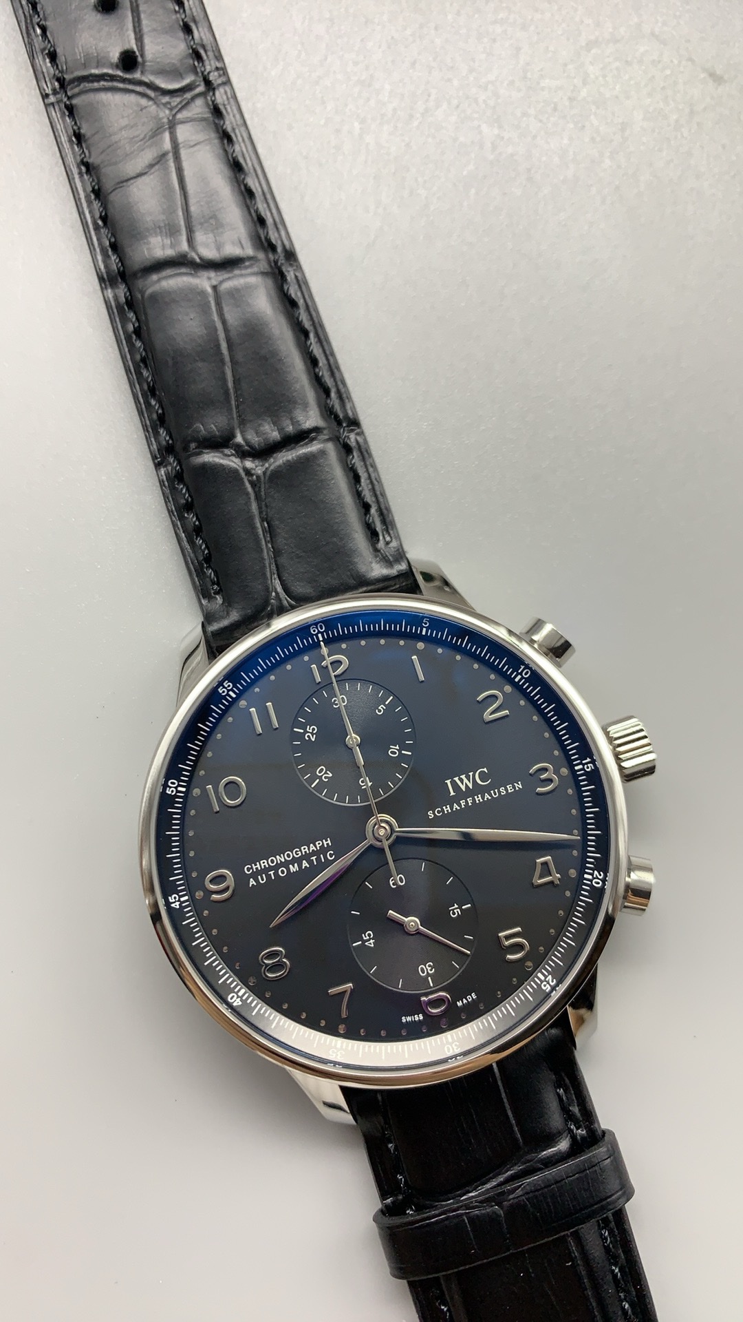 The 316L steel case, polished, held to within a tenth of a millimetre