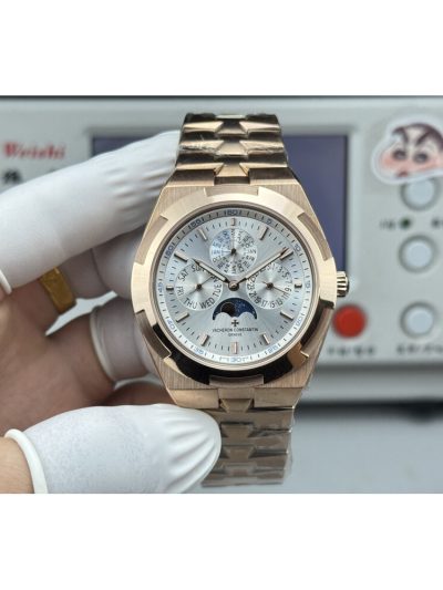 Replica Vacheron Constantin Overseas 4300V/120R-B064 Silver Dial