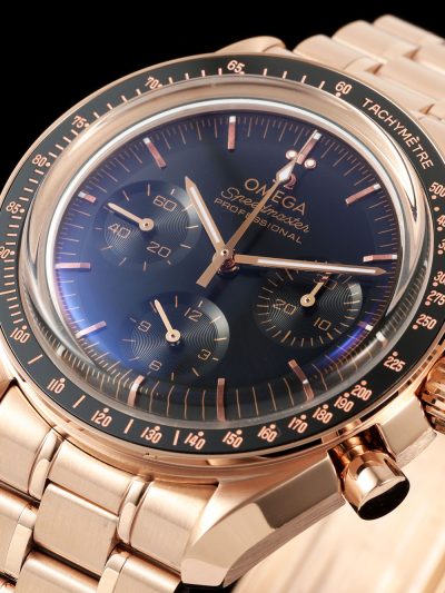 Speedmaster 50.01.001 Sedna Gold replica details