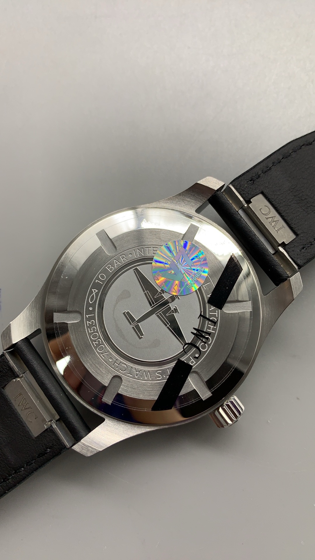 Pale dial of this Mark XX clone broken only by the date at three o'clock