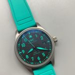 Luminous hands glowing green rather than white on this Mark XX clone