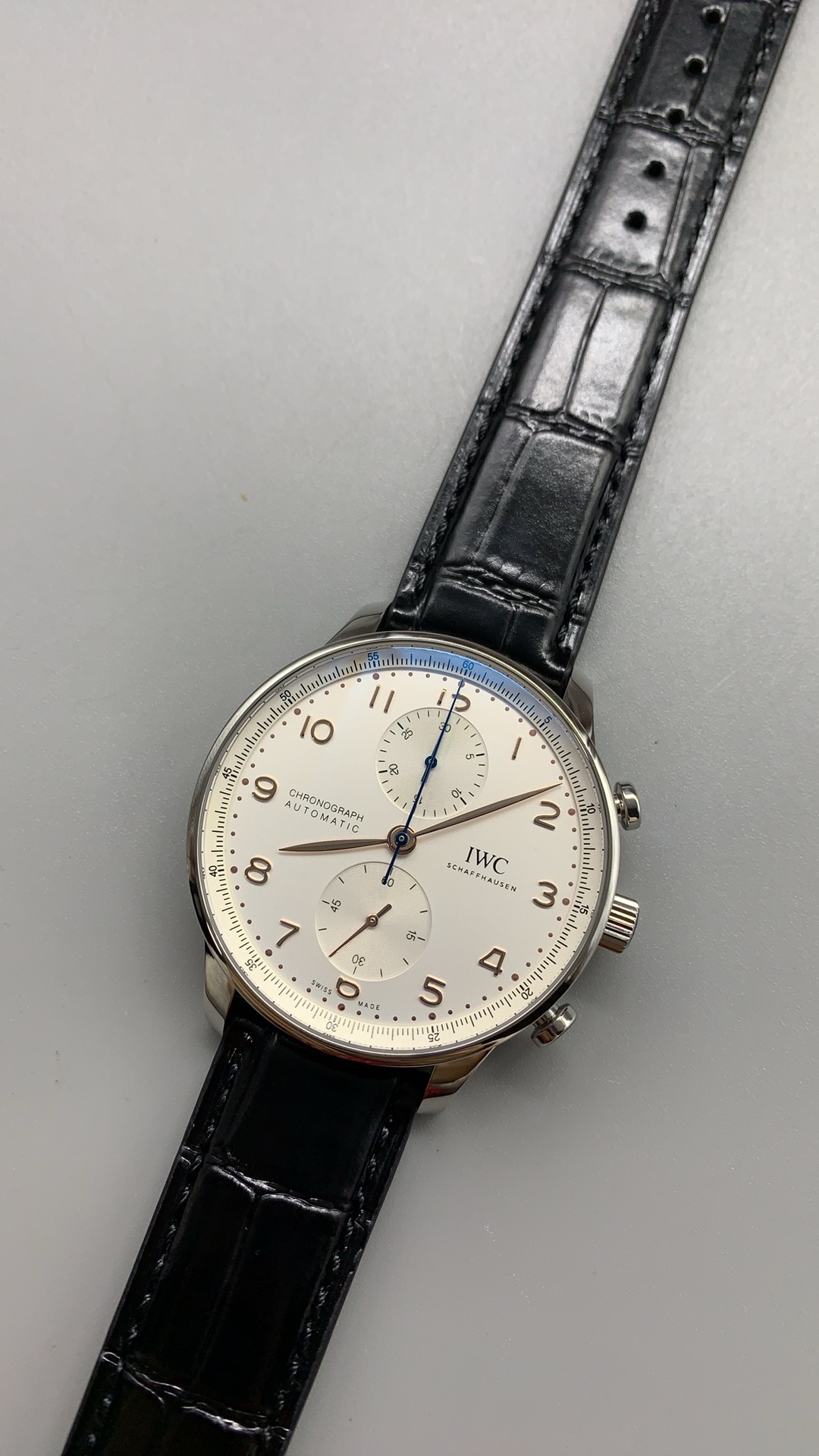 Luminous but not stark, the balance a white lacquer dial has to strike