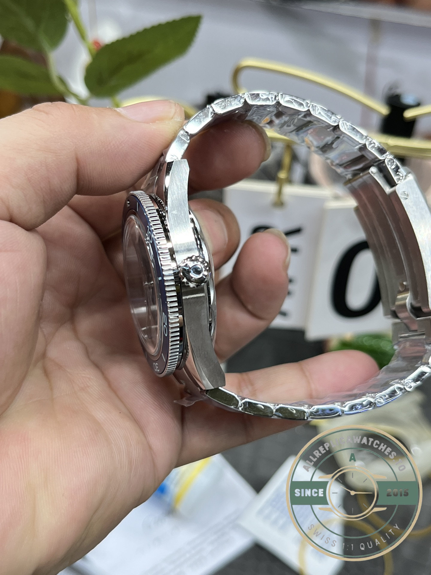 48-hour power reserve from the VS8900 in this superclone Omega Seamaster 300 diver