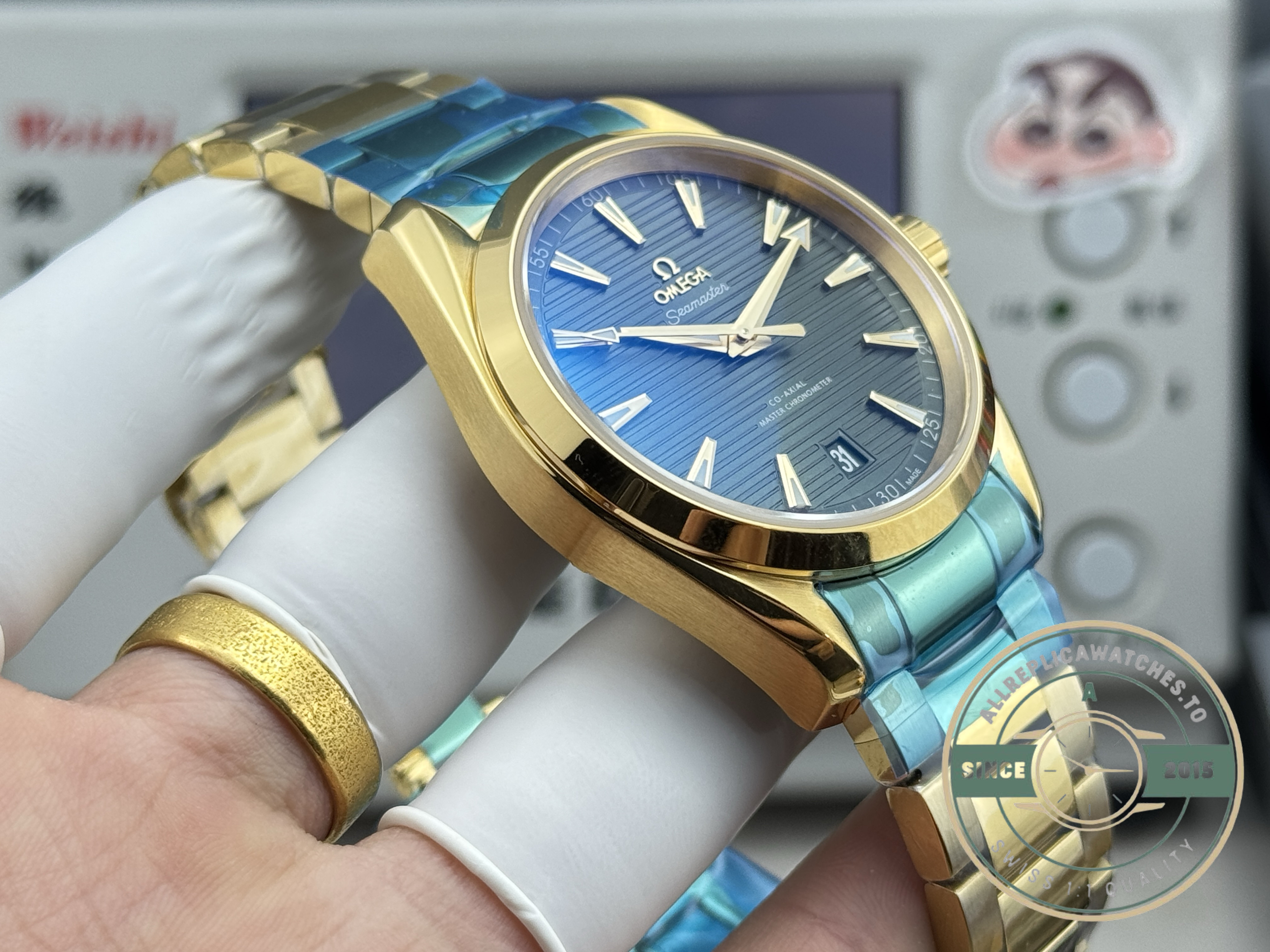 Cal. 8900 is the genuine calibre behind the VS8900 in this gold Aqua Terra super clone
