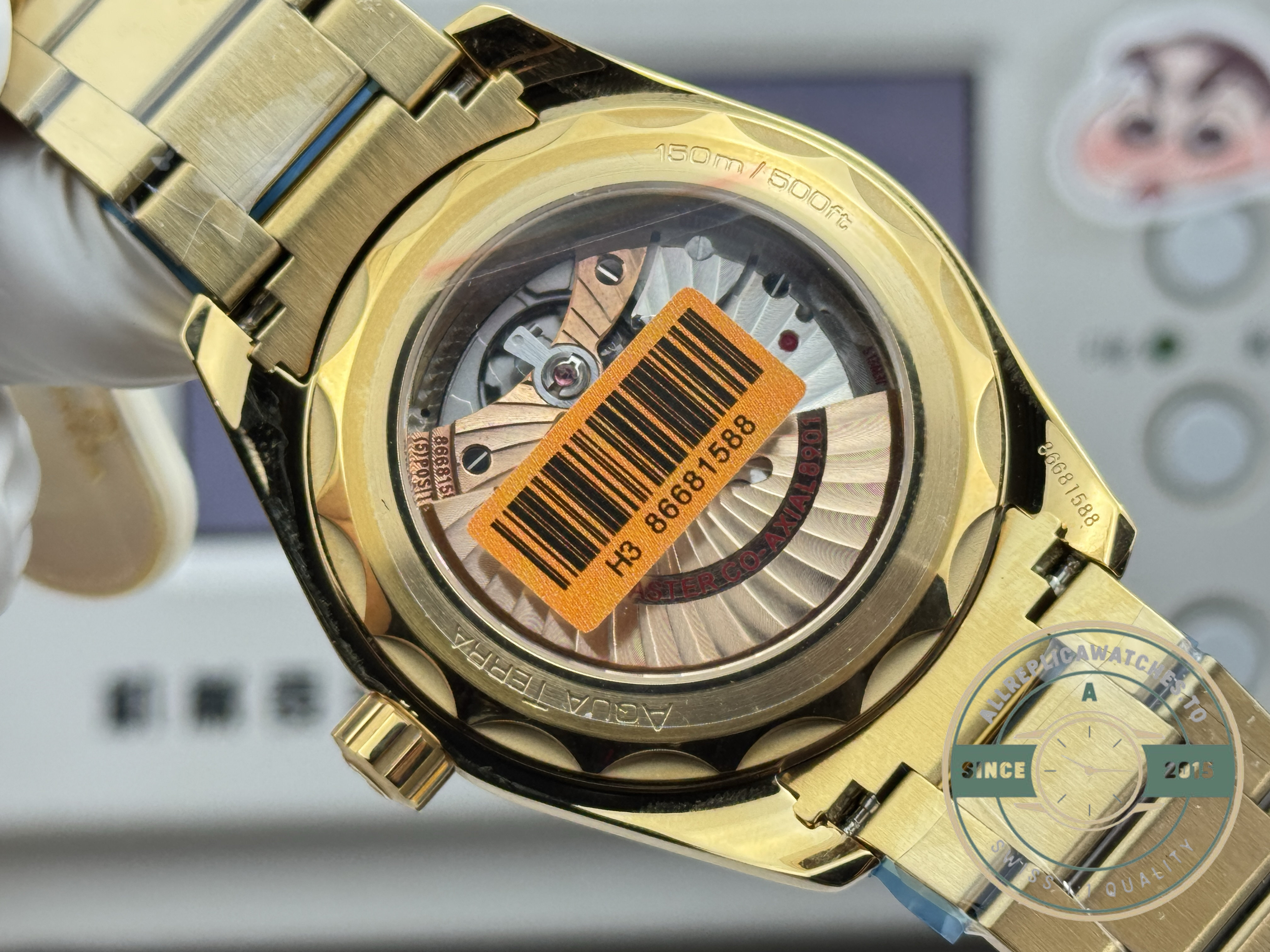 Aqua Terra 150M proportions rendered in 18K gold, Omega replica on the VS8900 automatic