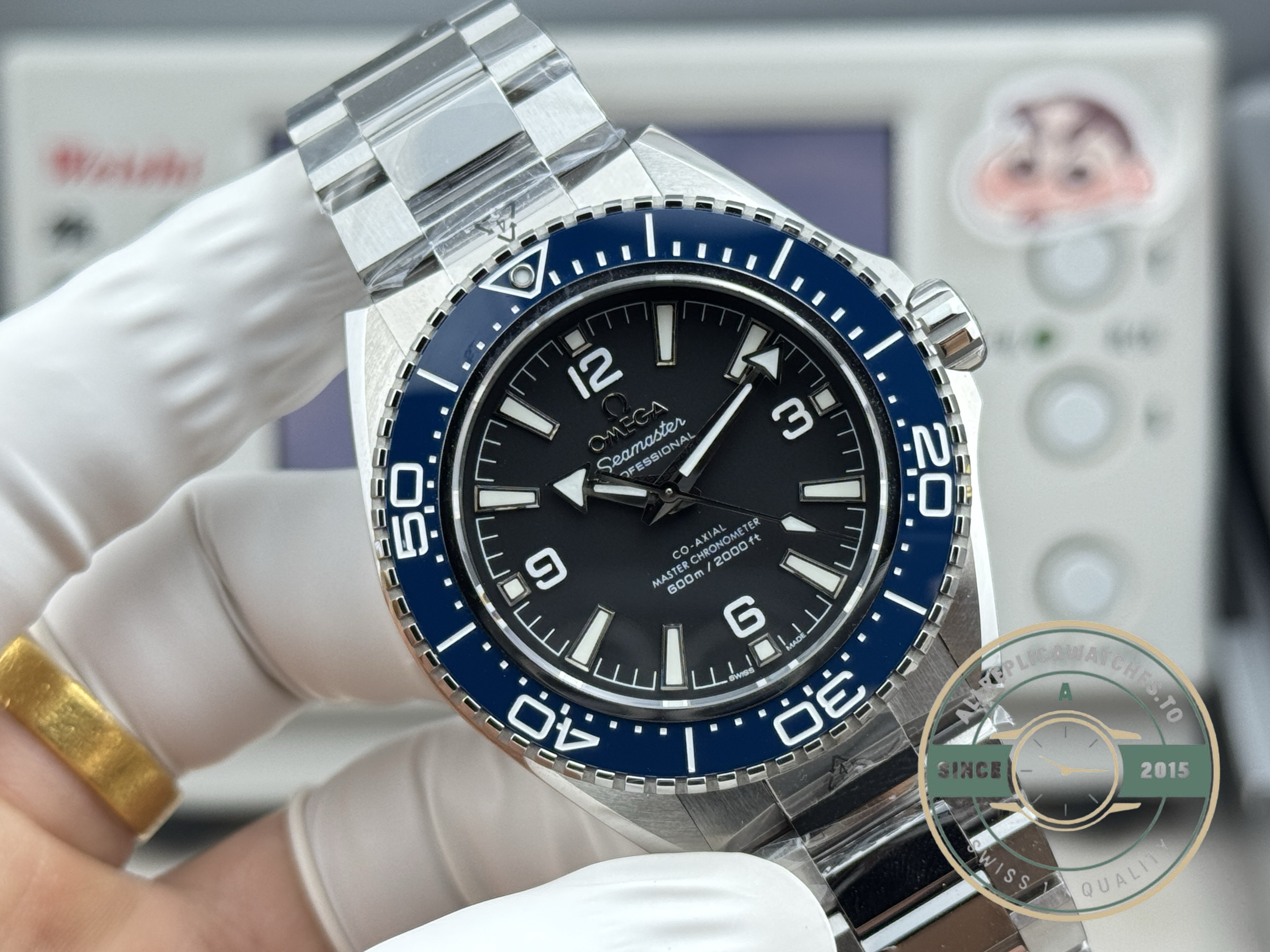 42mm case on this Omega Seamaster Planet Ocean 600M super clone, blue bezel above it
