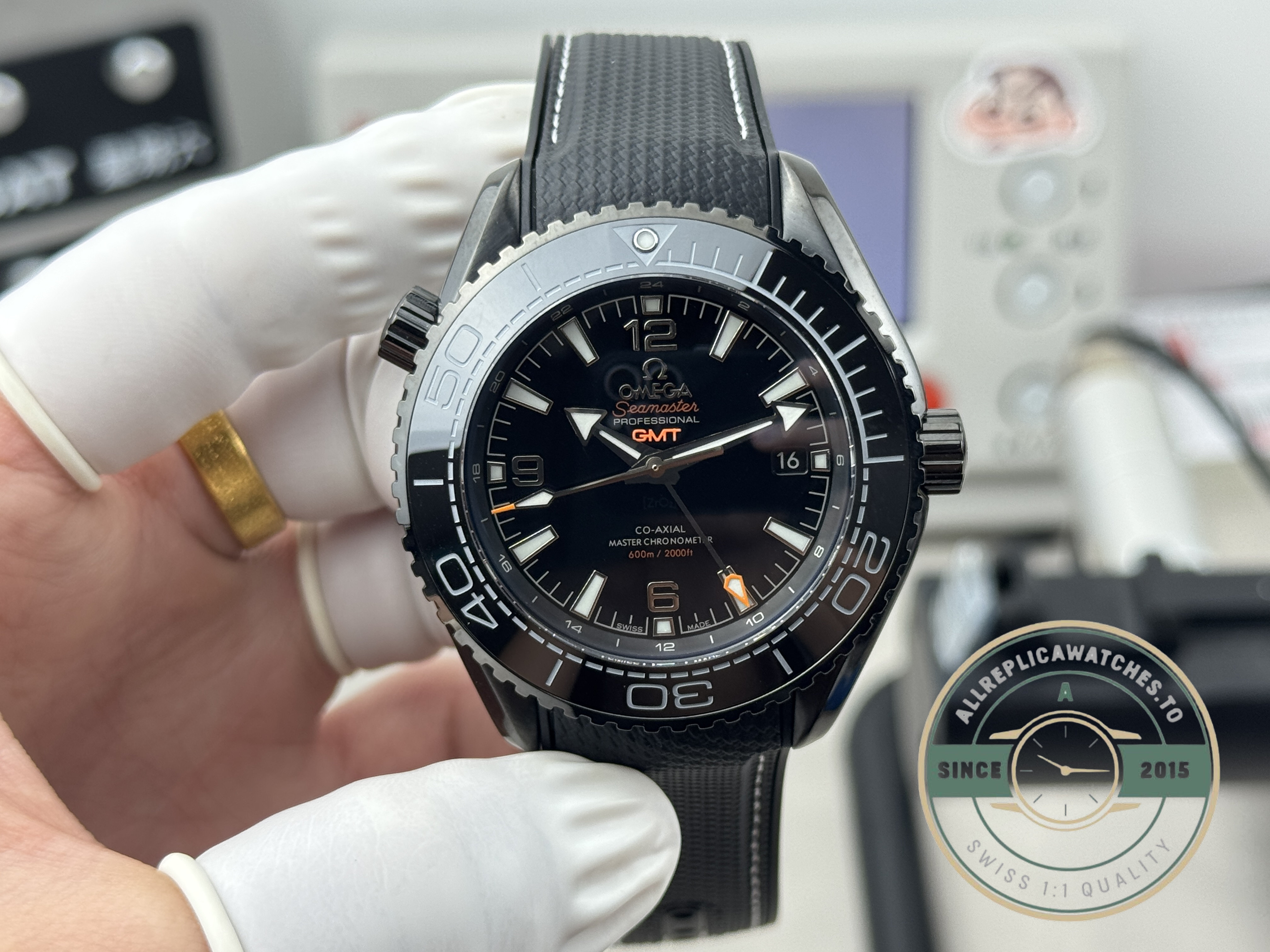 Matte black ceramic surface absorbing light instead of reflecting it, superclone Omega Seamaster