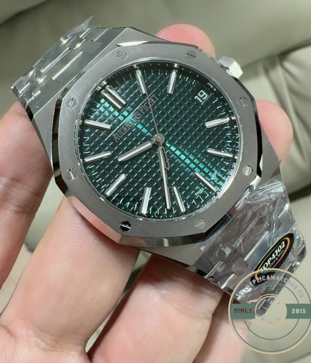 Super Clone Audemars Piguet Royal Oak Green Dial 15510ST.OO.1320ST.09 41mm - Image 3