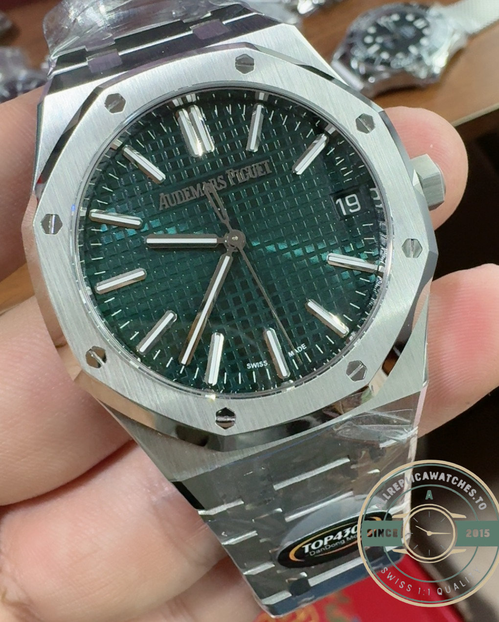 Super Clone Audemars Piguet Royal Oak Green Dial 15510ST.OO.1320ST.09 41mm - Image 4