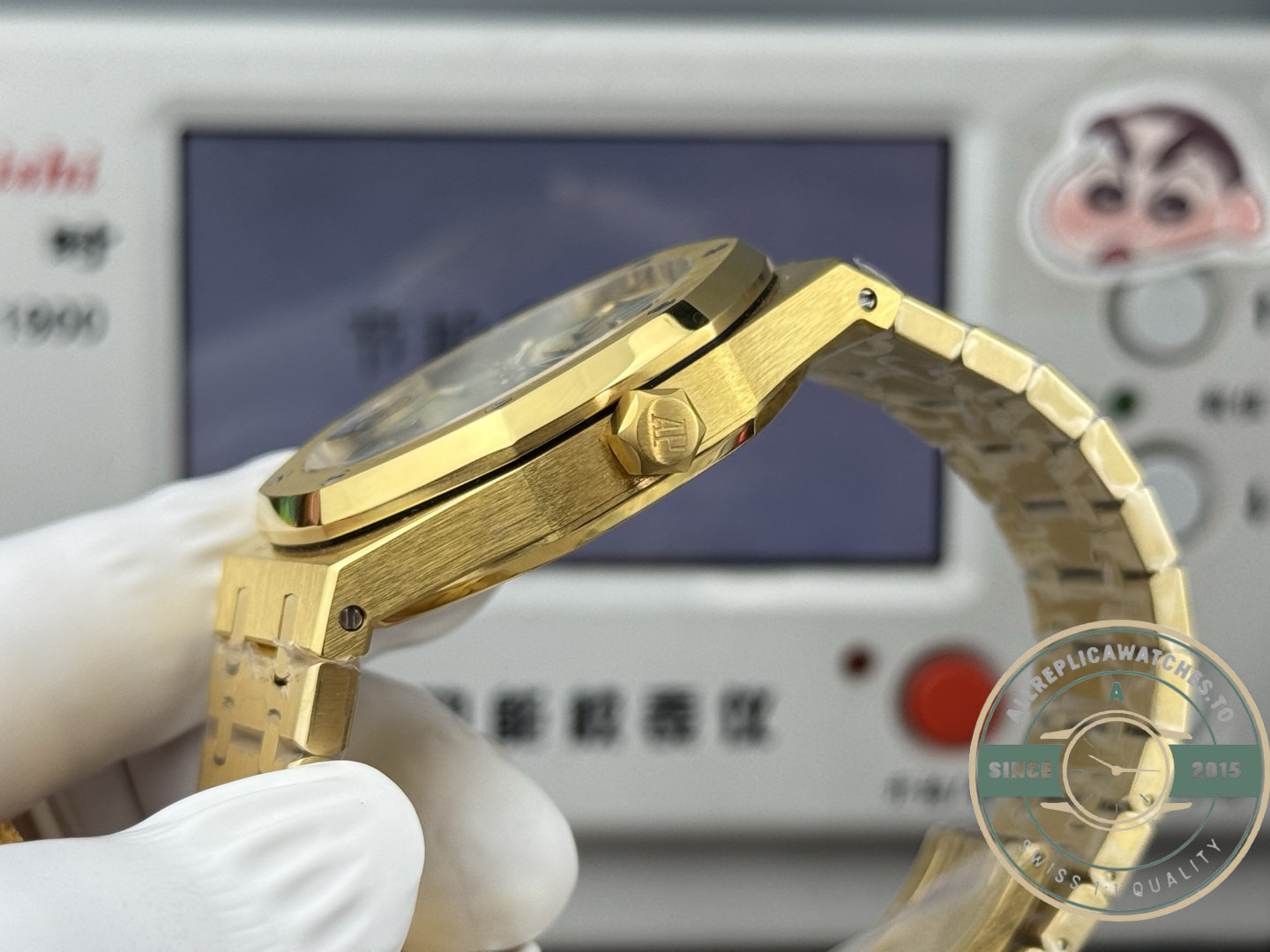 Replica Audemars Piguet Royal Oak 41mm Yellow Gold Green Dial Ref.15513BA.OO.1320BA.01 - Image 8