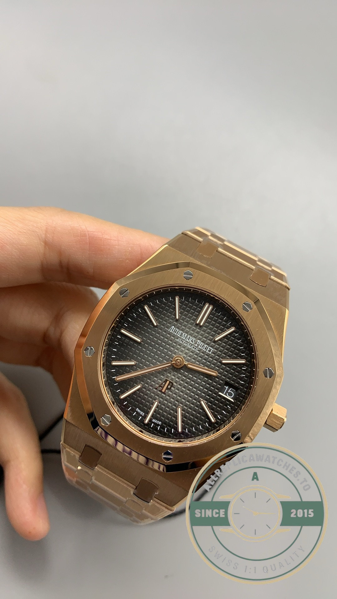 Replica Audemars Piguet Royal Oak Jumbo Extra-Thin 39mm Rose Gold Grey Dial Ref.16202OR.OO.1240OR.01 - Image 4