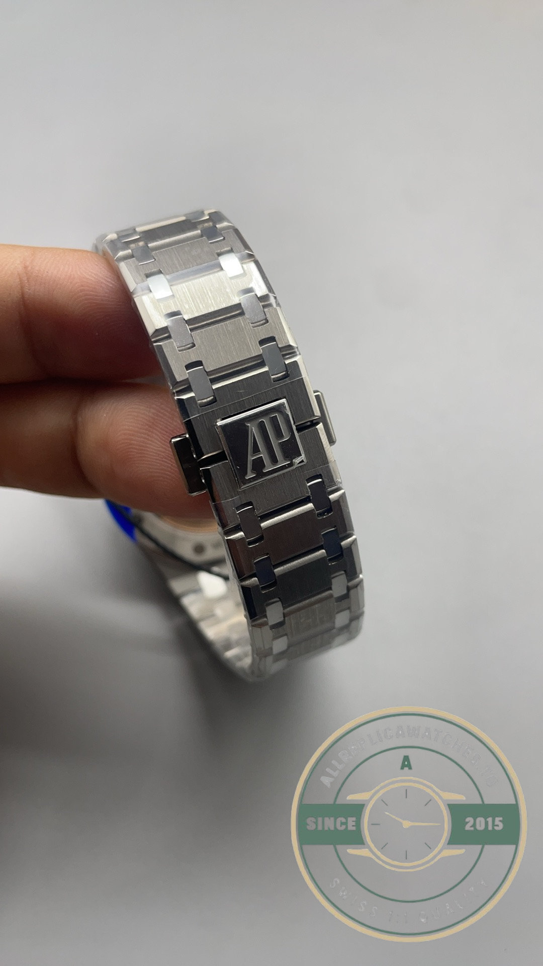 Audemars Piguet Royal Oak Jumbo 15202IP replica – photo 9