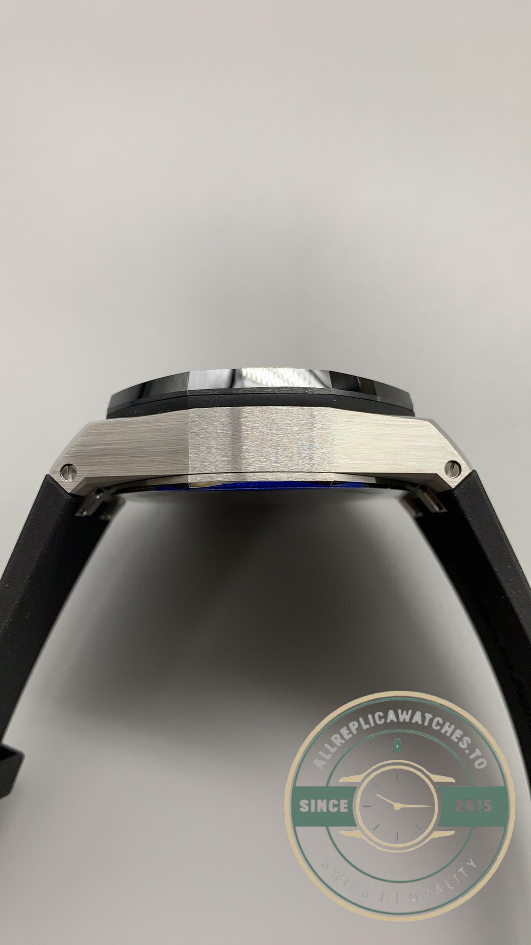Audemars Piguet Royal Oak Offshore Chronograph 26420SO replica – photo 6