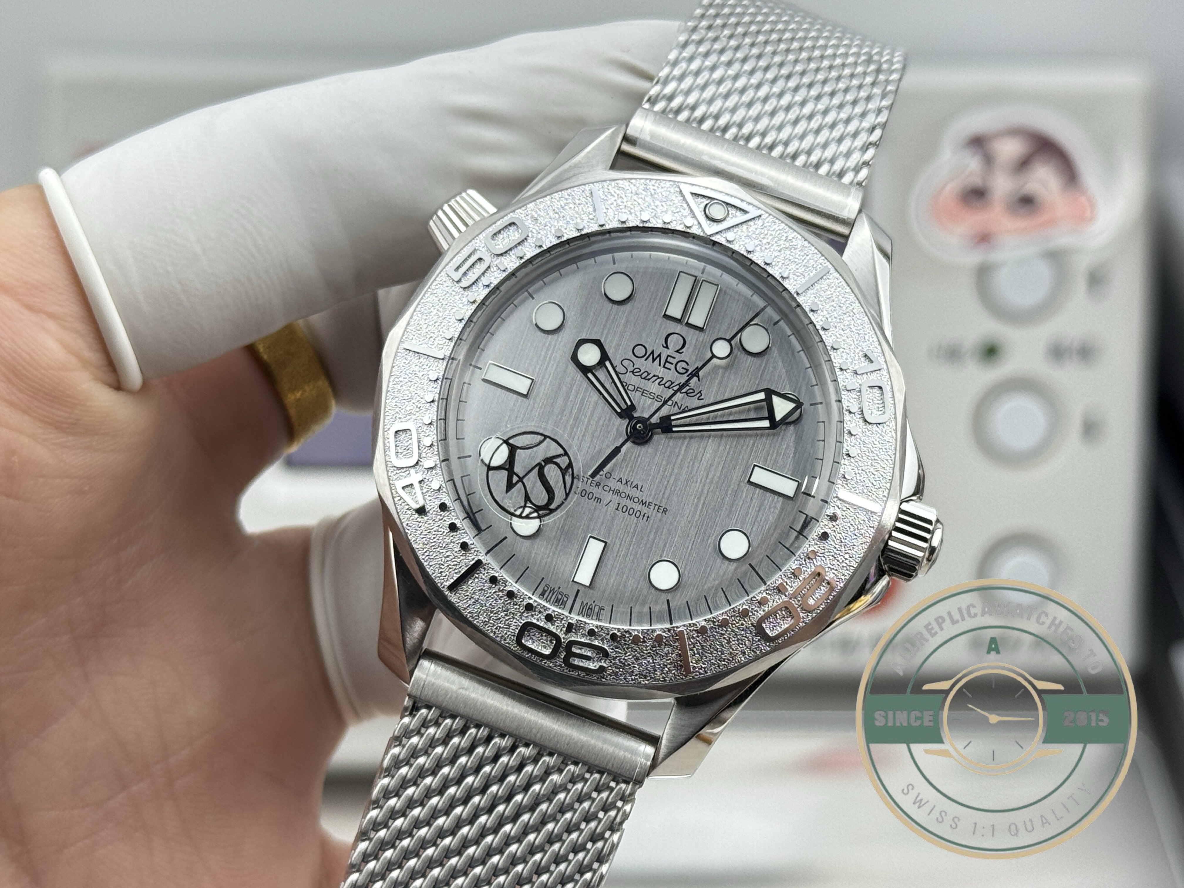 VS8800 automatic beating inside the superclone Omega Seamaster Diver 300M Bond anniversary