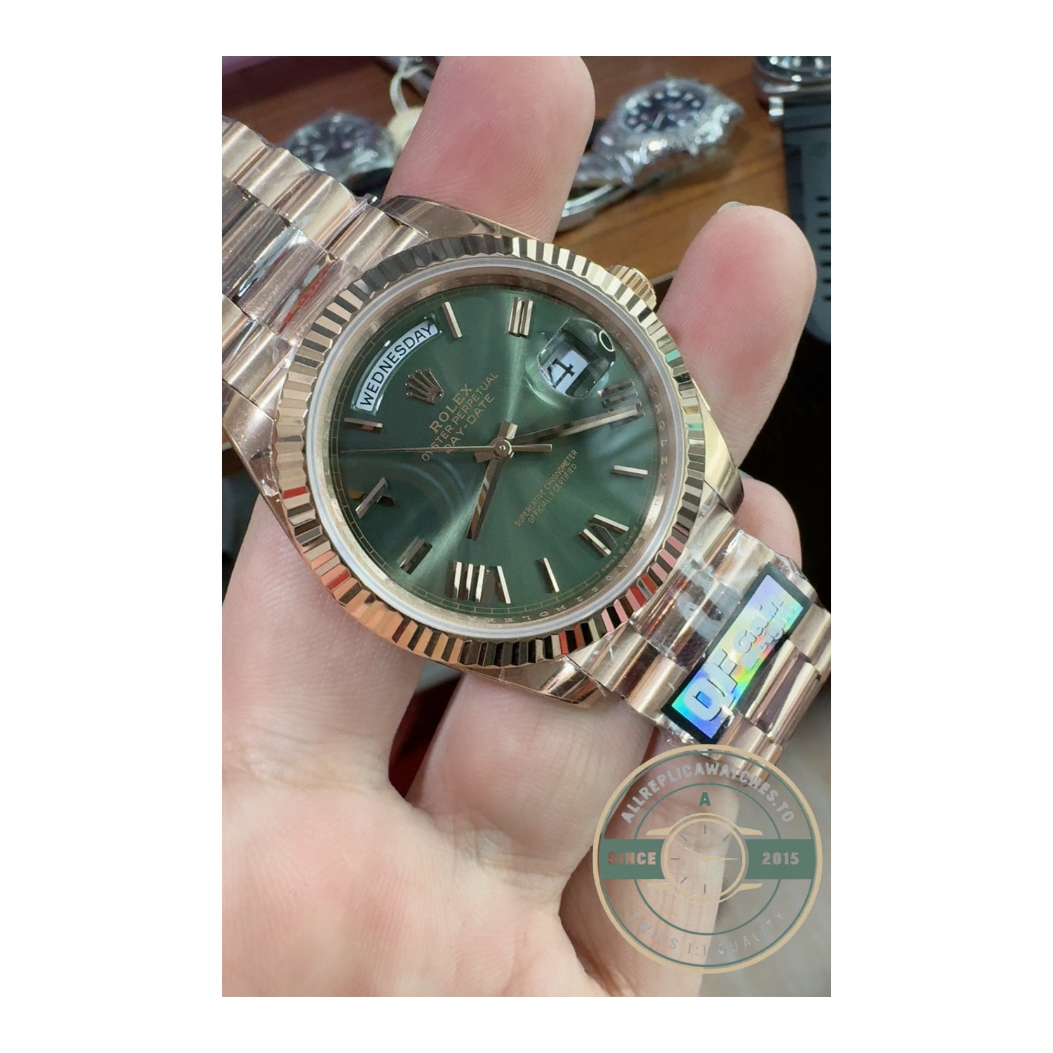 Rolex 228235-0025 Day-Date 40 Everose Olive Roman - Image 33