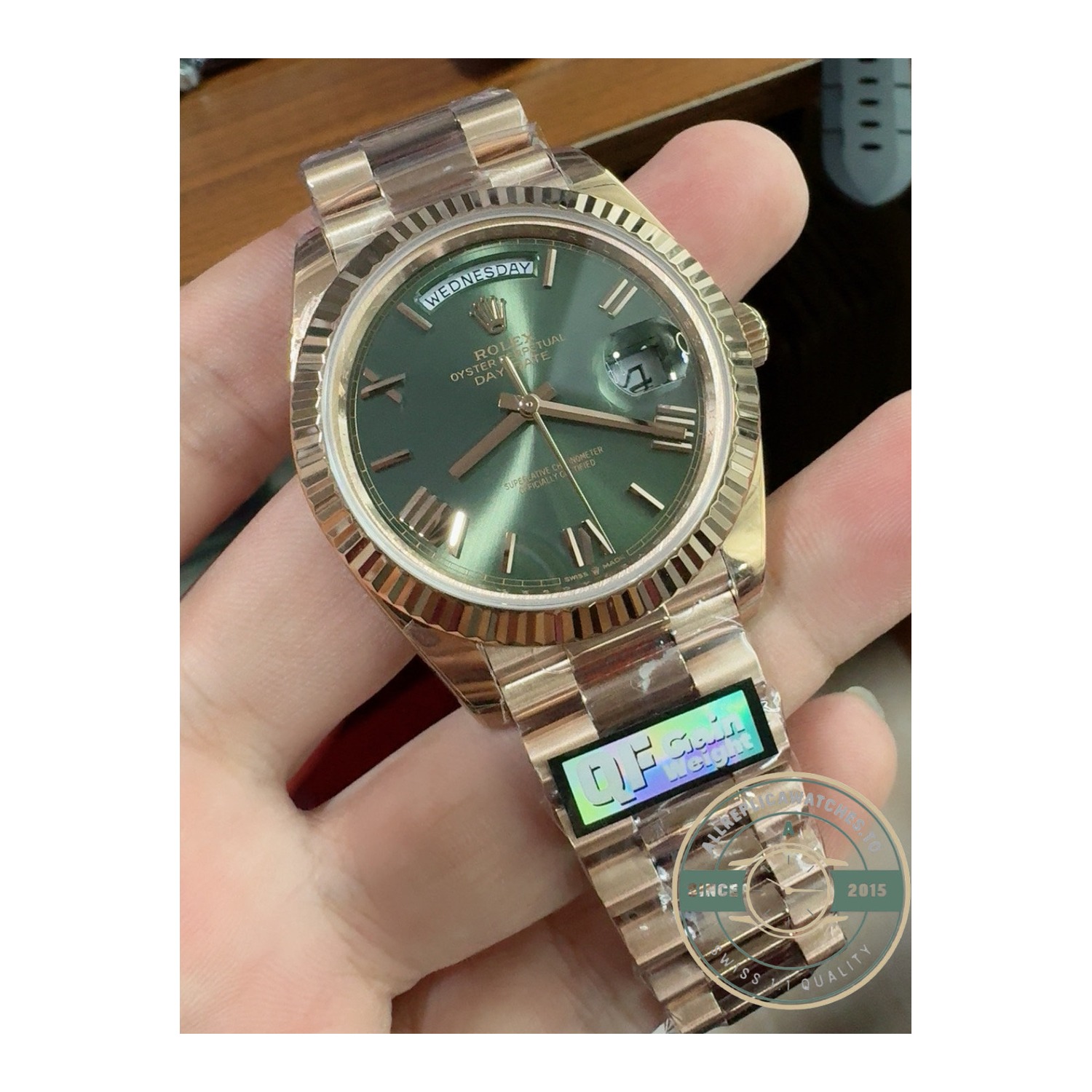 Rolex 228235-0025 Day-Date 40 Everose Olive Roman - Image 32