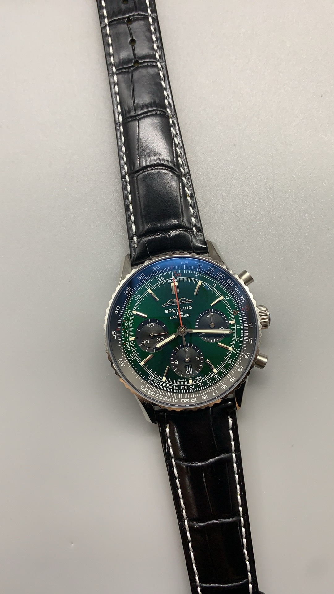 Super Clone Breitling Navitimer B01 Chronograph 46mm Ref. AB0137241L1P1 Green Dial - Image 2