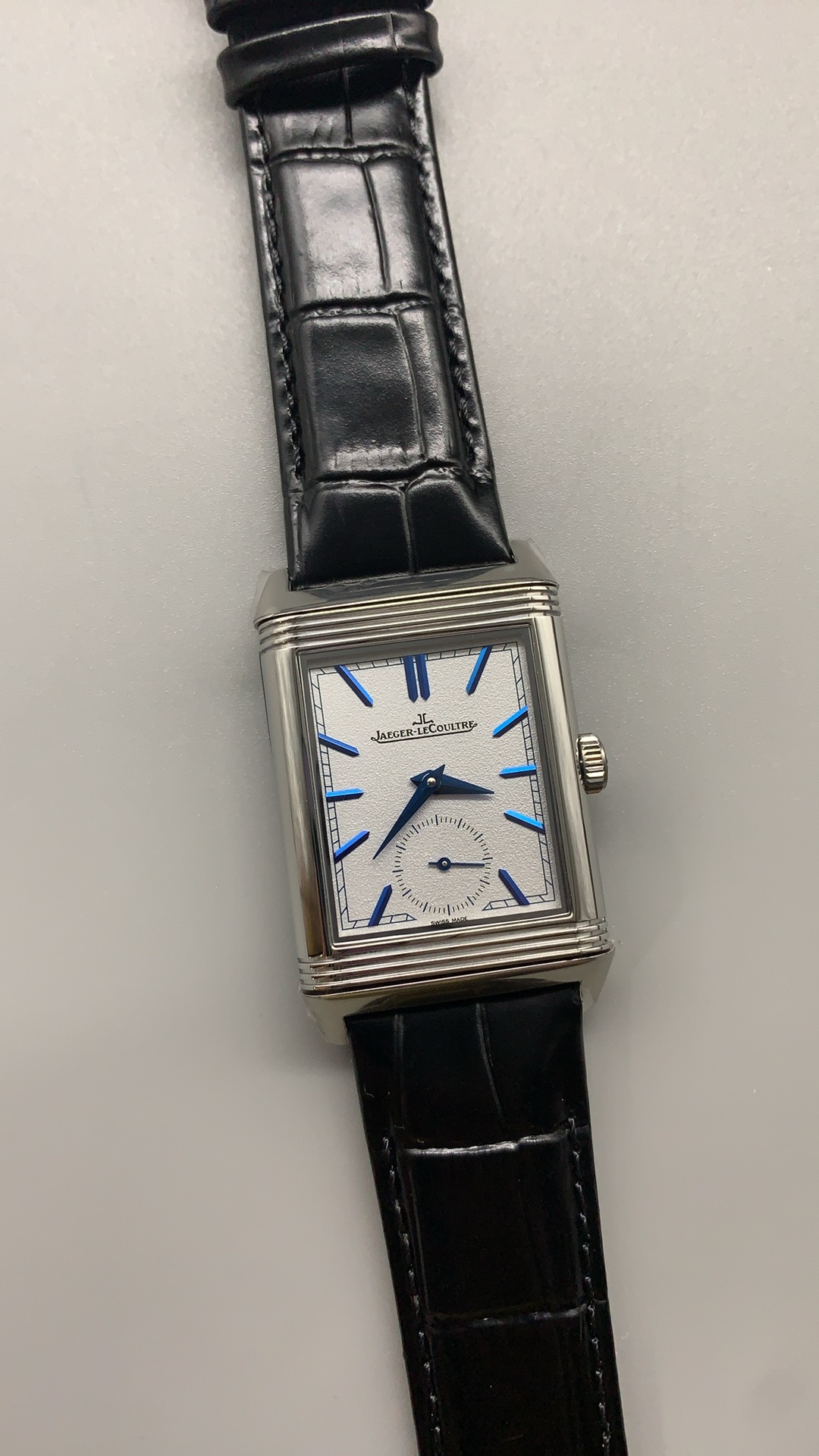 Wrist shot of the 47 x 28.3 mm Reverso Tribute Duoface replica worn with the front dial up