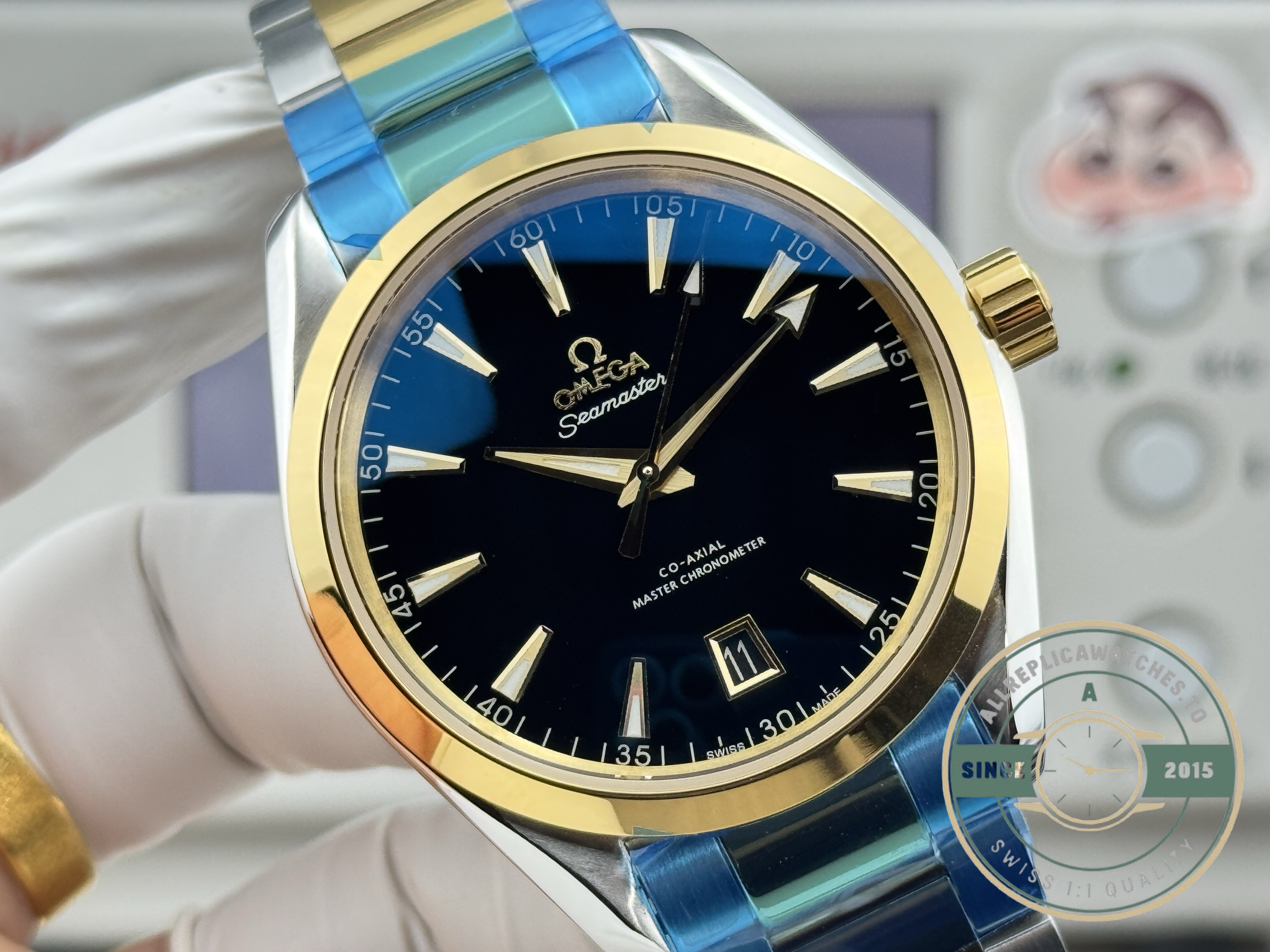 Genuine Cal. 8900 architecture copied into the VS8900 of this black-dial superclone
