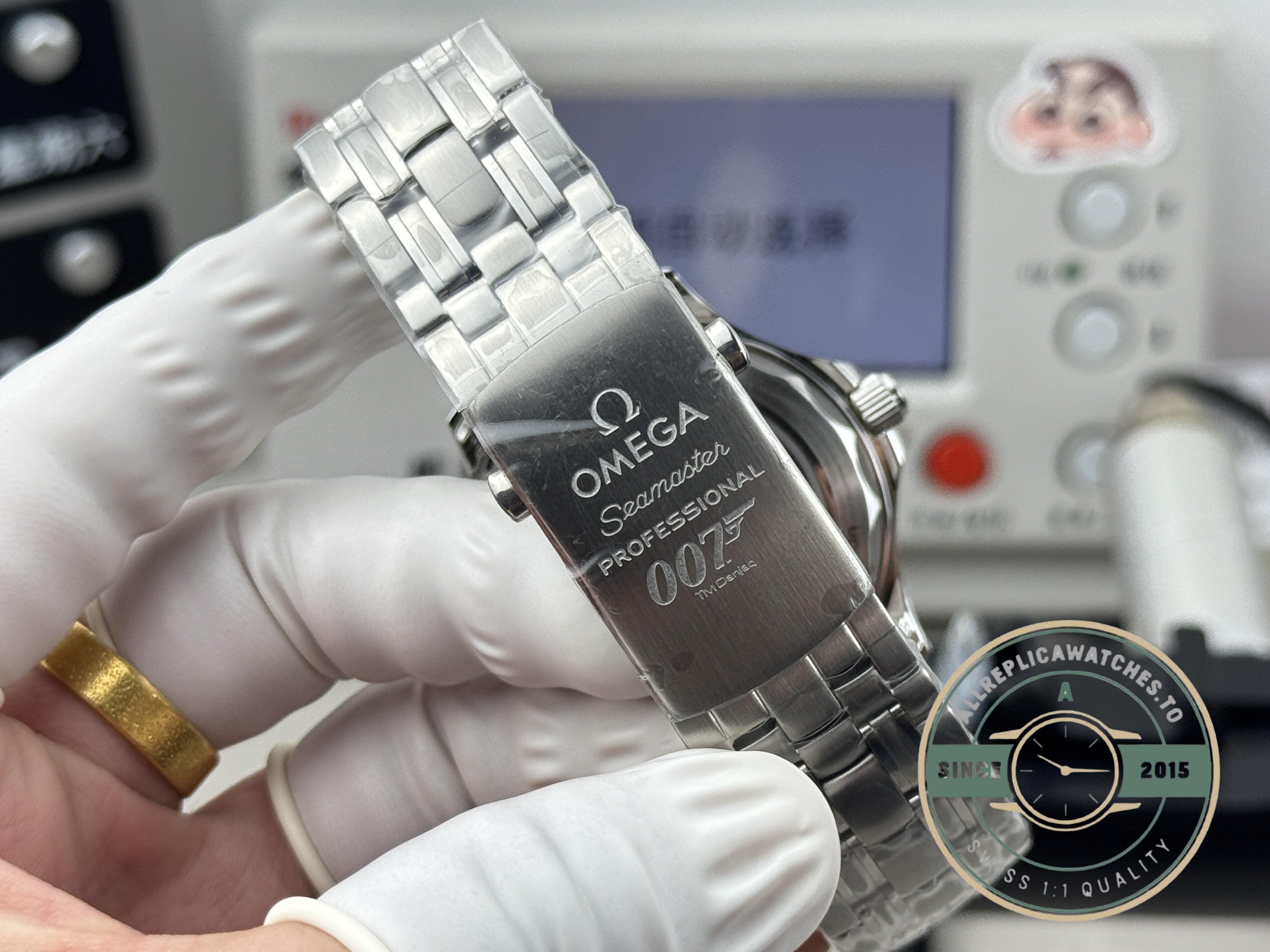 Earlier Diver 300M generation that Omega retired, kept alive here as a clone Commander's Watch