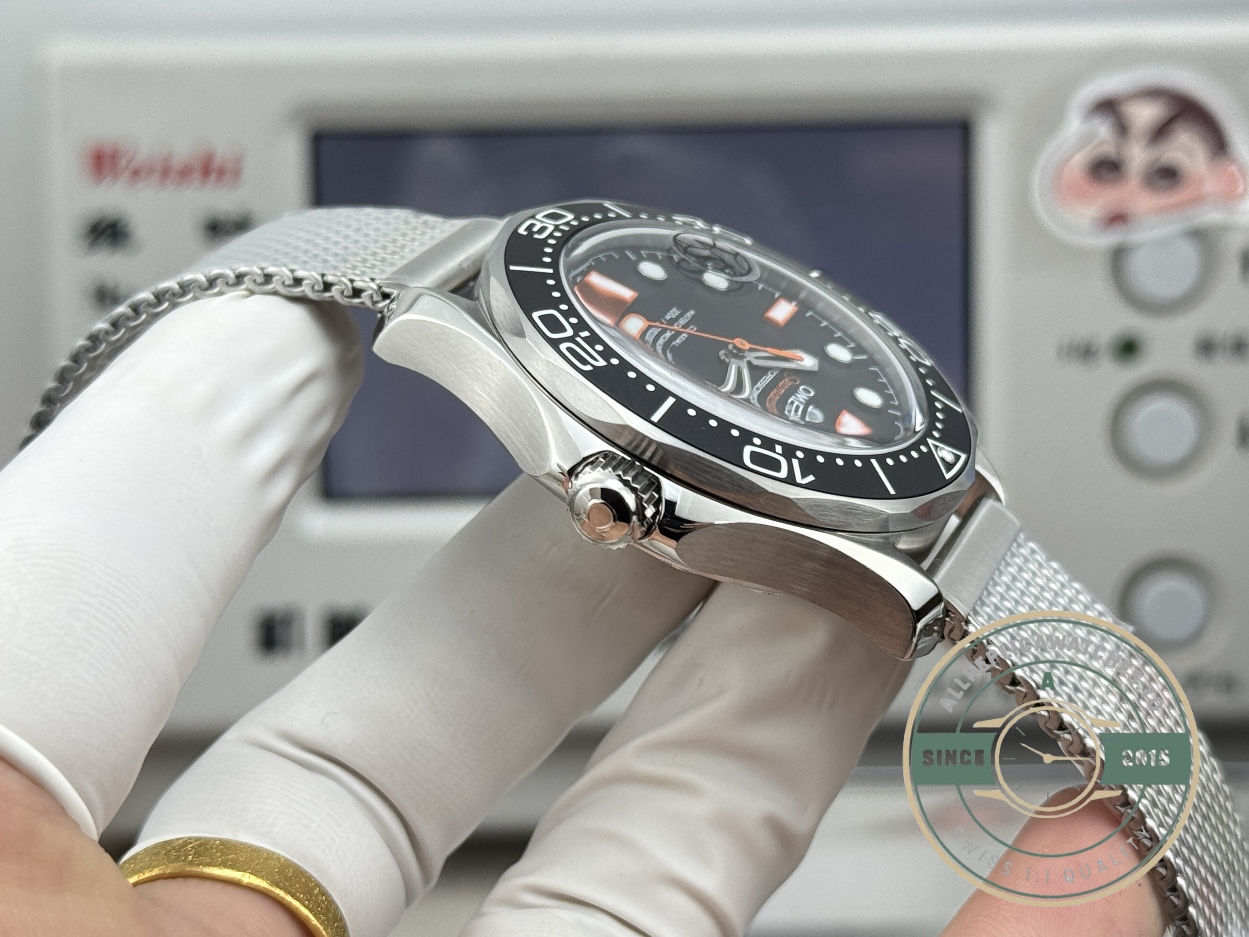 Seamaster Diver 300M is the Omega dive platform under this super clone 007 Edition