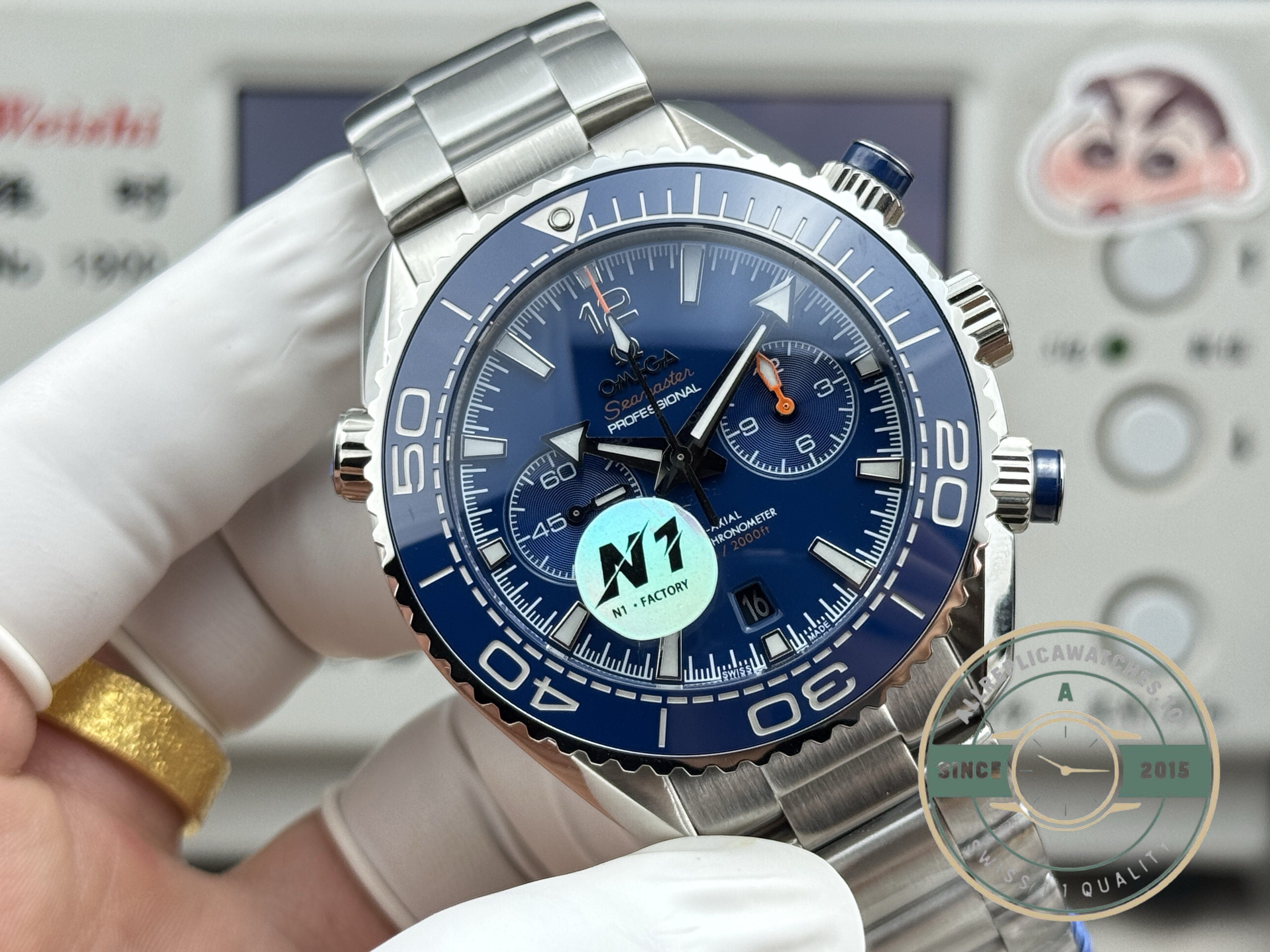 Chronograph pushers at 2 and 4 o'clock, guarded against knocks, super clone Planet Ocean case